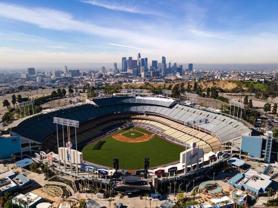 June Specials- Suite Spot Dtla- Free Parking For One Car! Лос-Анджелес Экстерьер фото